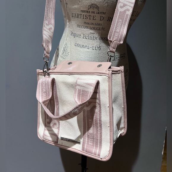 Steve Madden Bwebber Convertible Tote Bag White Pink - Picture 2 of 7